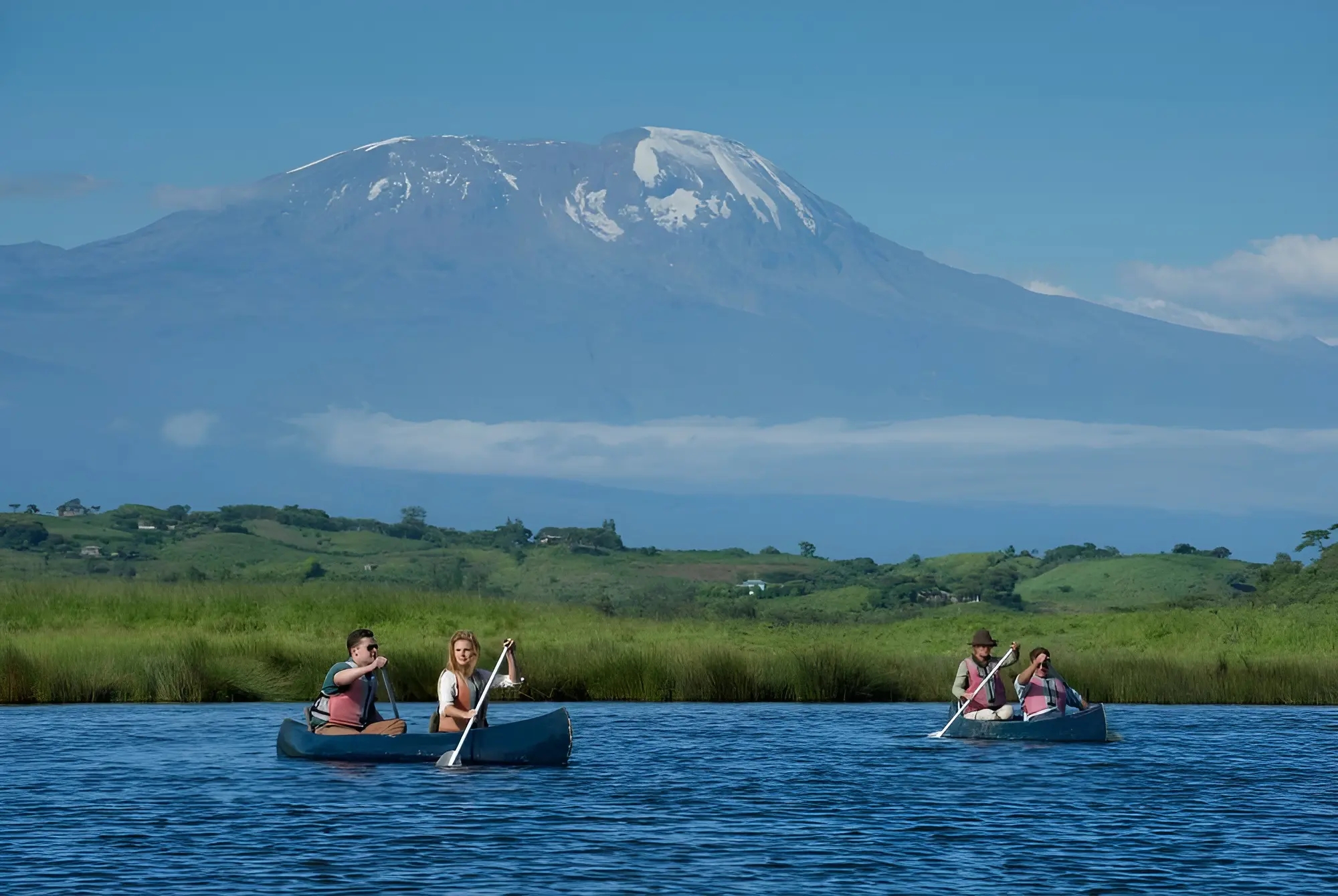 Lake-Duluti-Canoei